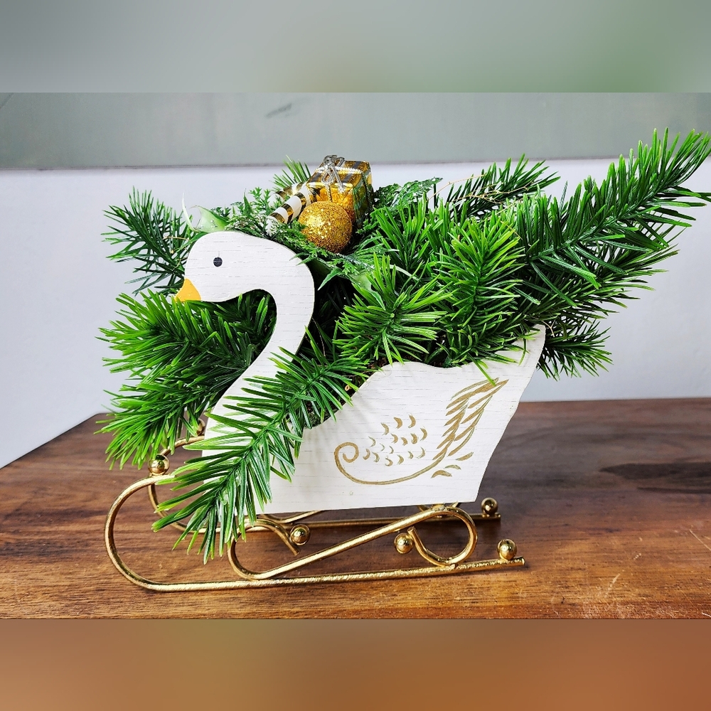Vintage Swan Christmas Sleigh Faux Floral
